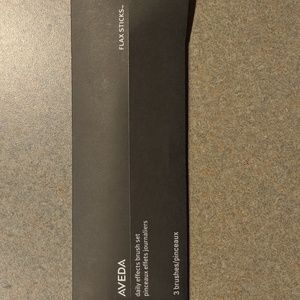 AVEDA DAILY EFFECTS And SPECIAL EFFECT 3 BRUSH SET